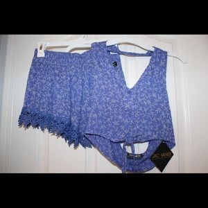 Jac Vanek 2 Piece Set